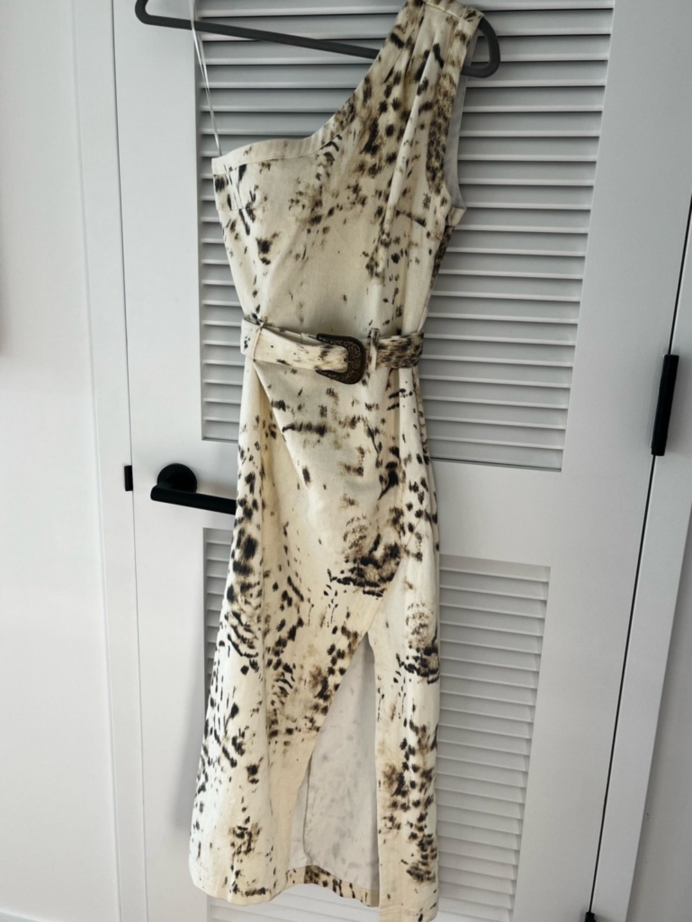 One-Shoulder Cream Dress with Brown Speckle Print and Belt